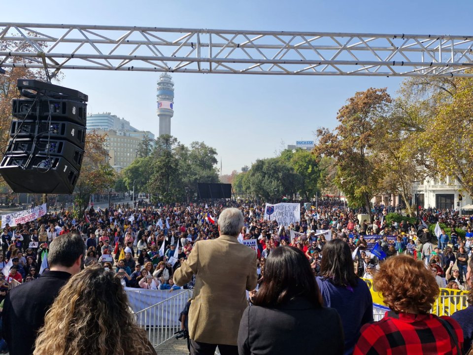 /colegio-de-profesores-advierte-a-ministro-cataldo-si-manana-no-hay