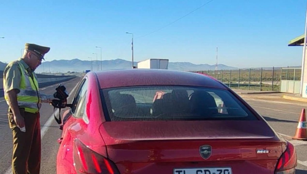 /carabineros-detuvo-conductor-que-circulaba-a-178-km-h-en-la-ruta-5-norte