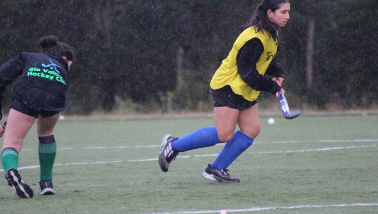 /tribu-austral-lidera-el-desarrollo-del-hockey-en-la-region-de-los-lagos-con
