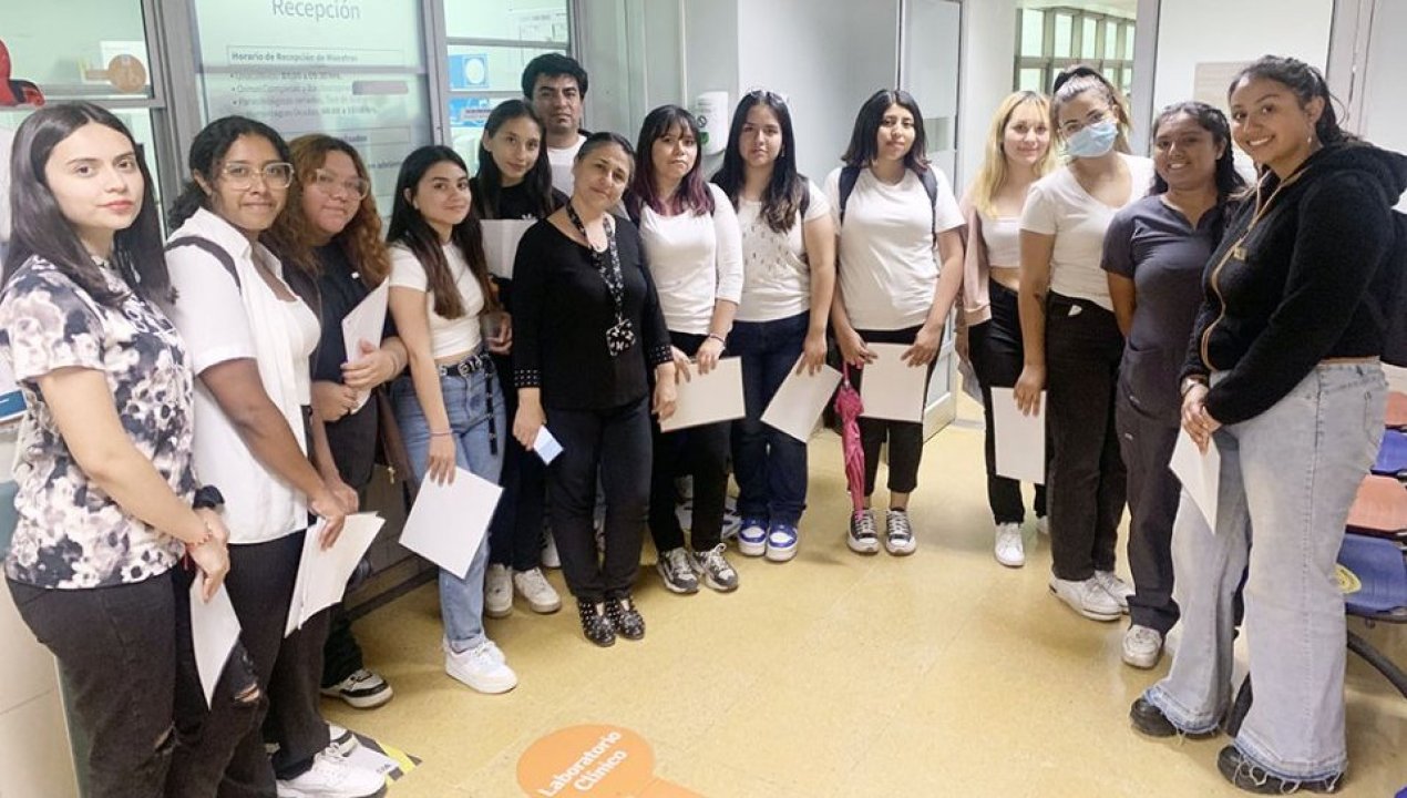 /jovenes-universitarios-se-suman-como-voluntarios-del-hospital-de-arica