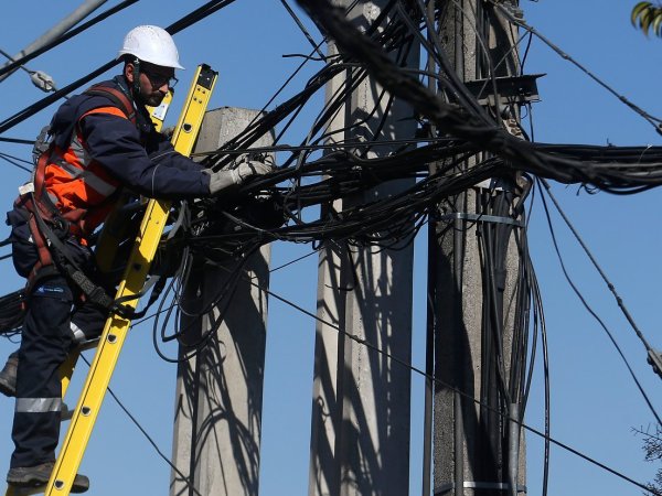 Municipio de Osorno prepara ordenanza para retirar cables en desuso