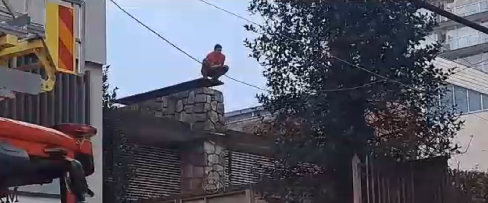 Imputado intenta huir y se lanza desde techo de Hospital de Temuco