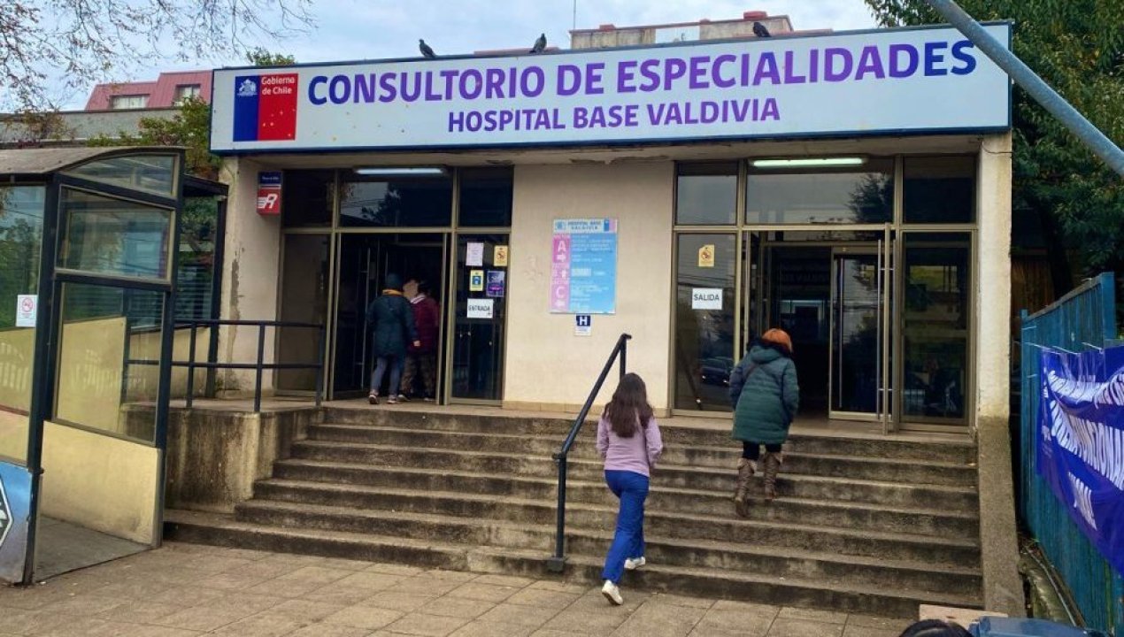 /regionales/region-de-los-rios/hospital-de-valdivia-establece-medidas-para-reducir-contagios-por-virus