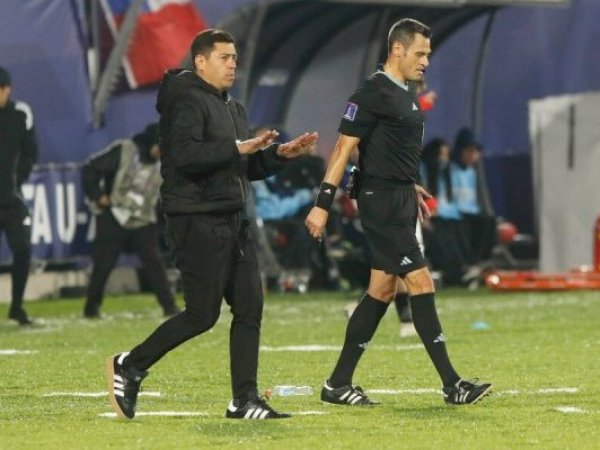 Chile perdió pero clasifica a octavos del mundial