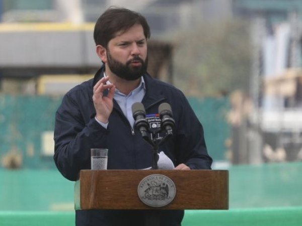 Boric anuncia reforma para facilitar despliegue de las Fuerzas Armadas en la frontera norte