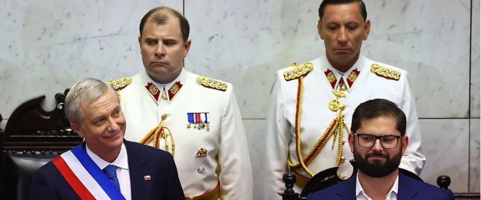 Gobierno anuncia recorte del gasto público y auditoría al Estado por déficit fiscal