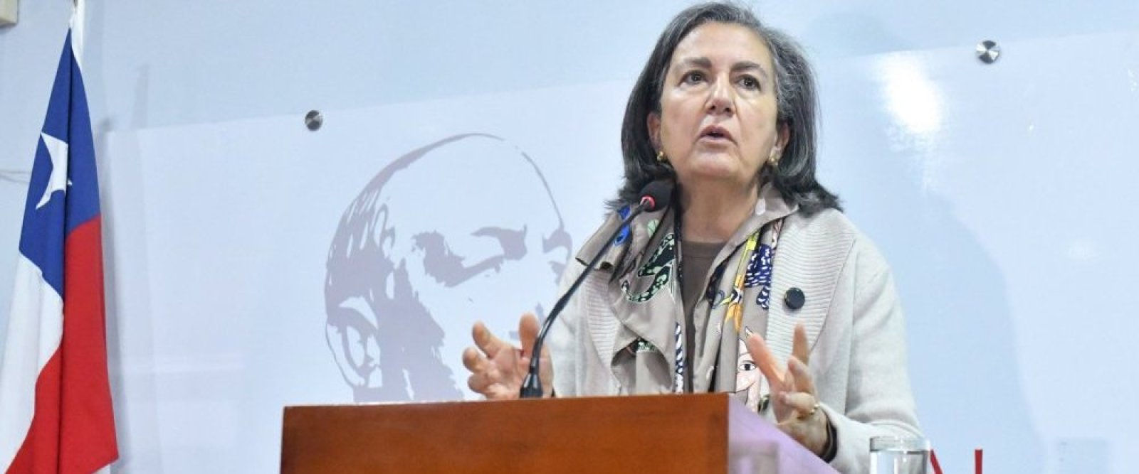 Firman promesa de compraventa de terrenos para la ampliación del Hospital Carlos Van Buren